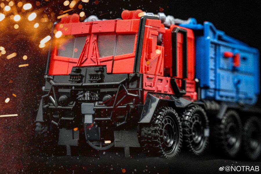 Image Of Beast Mode Optimus Prime From Transformers Rise Of The Beasts  (1 of 9)